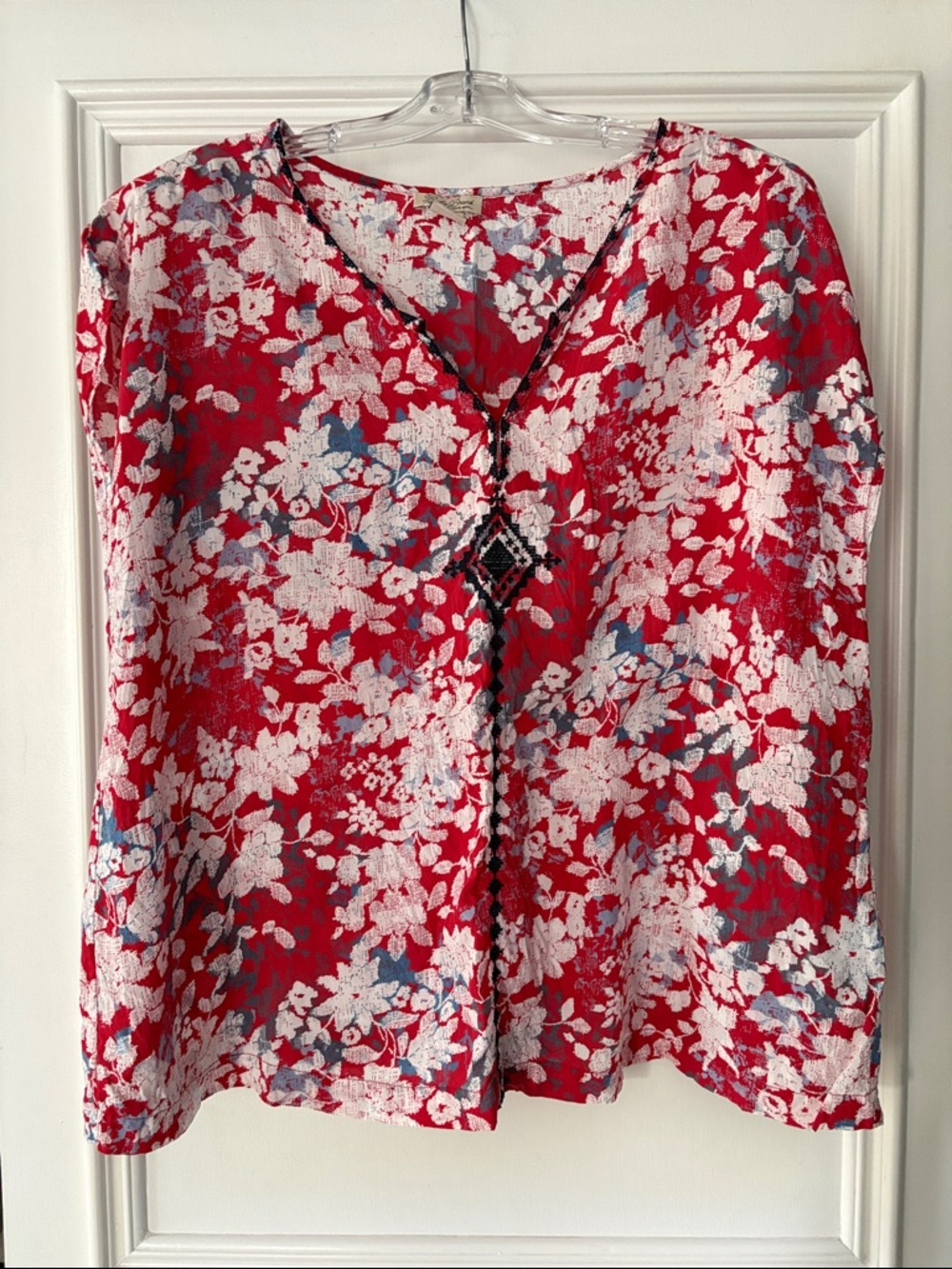 Lucky Brand Red Floral V-Neck Blouse with White & Blue Accents